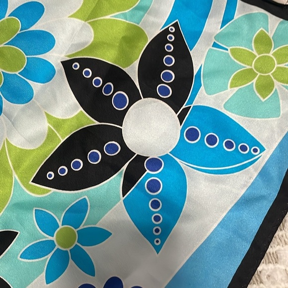 Vintage Oscar De La Renta Floral Geometric Silk Scarf - Picture 4 of 10